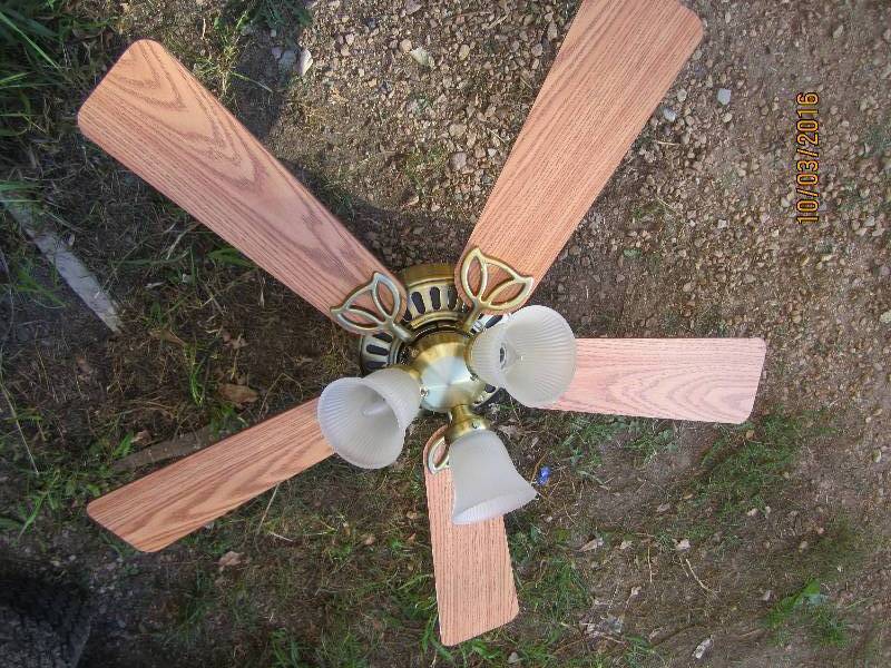 lot 123 image: Hunter ceiling fan...