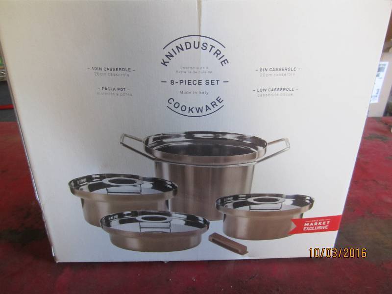 lot 138 image: New Knindustry Italian 8 piece cook...