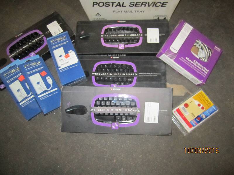 lot 166 image: Lot of electronics, some keyboards ...
