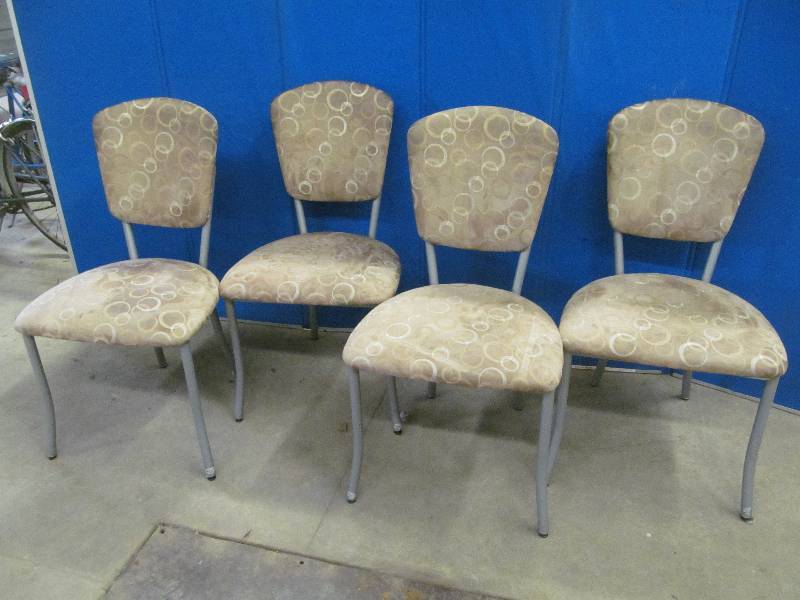 lot 14 image: Dining Chairs