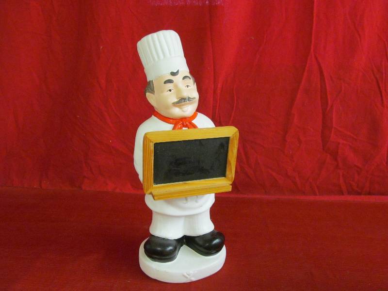 lot 20 image: Kitchen Dcor