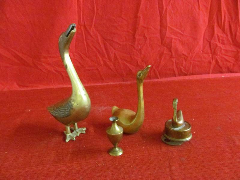 lot 28 image: Brass Dcor