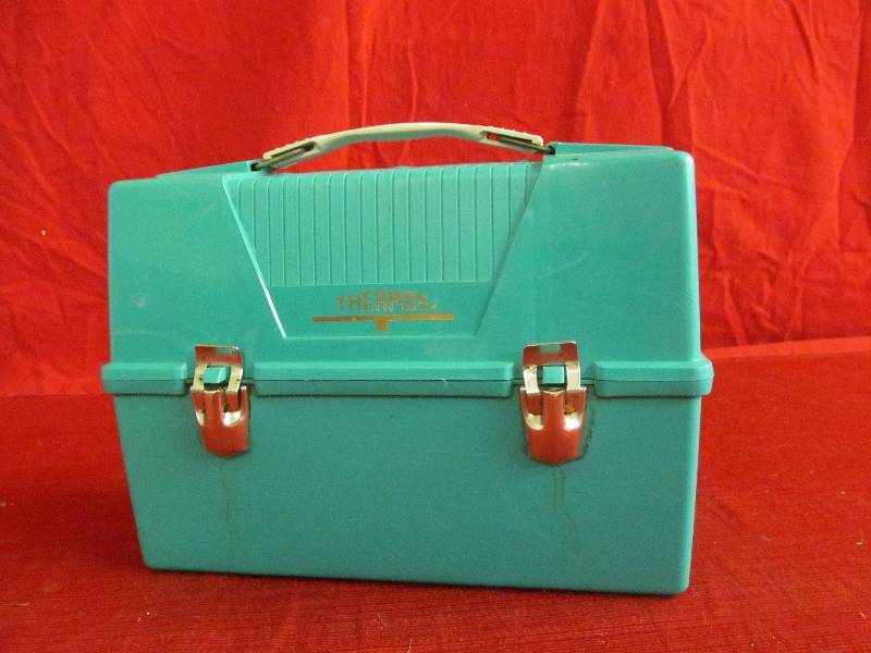 lot 34 image: Vintage Lunch Box