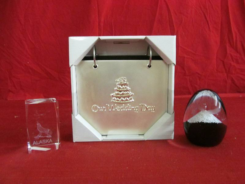 lot 37 image: Photo AlbumCollector PlatePrism