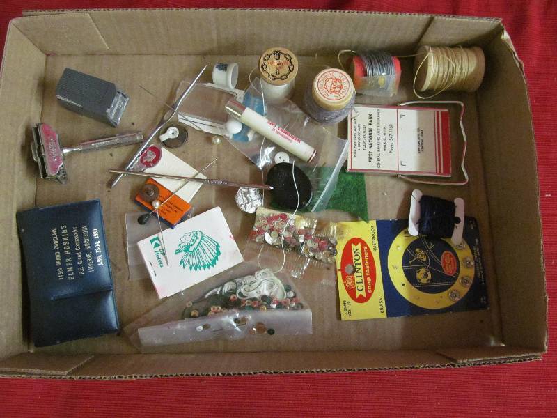 lot 41 image: Vintage Collectibles