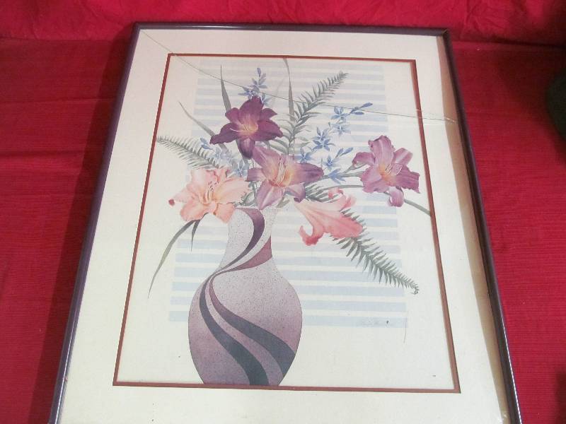 lot 65 image: Pictures
