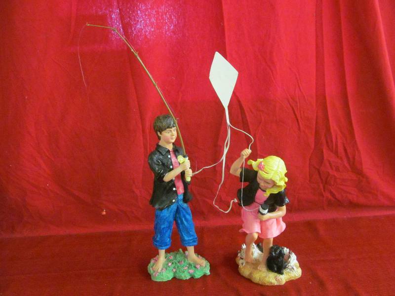 lot 78 image: Figurine Dcor