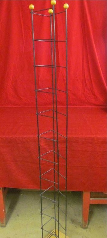 lot 98 image: Metal Rack