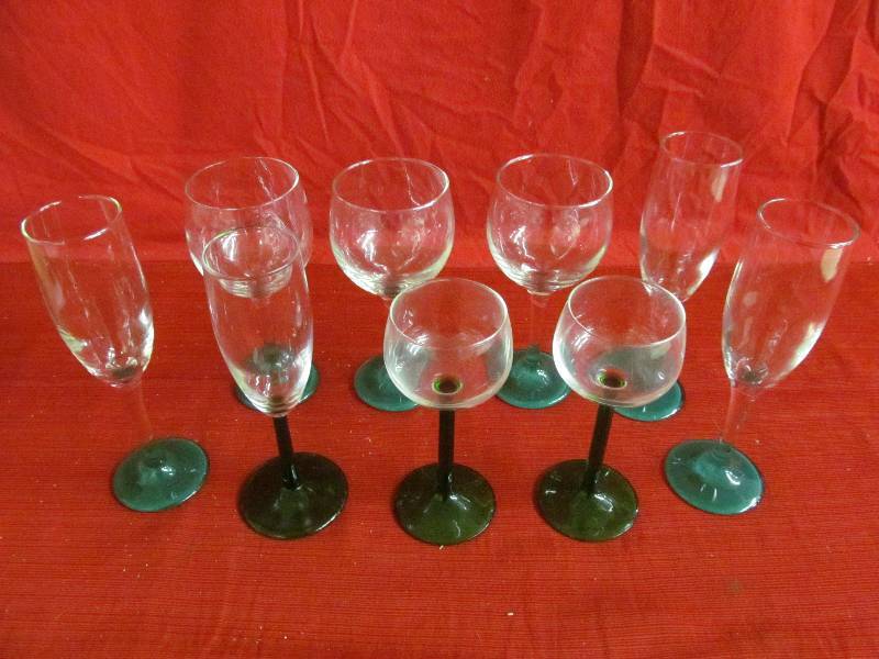 lot 119 image: Stemmed Glasses