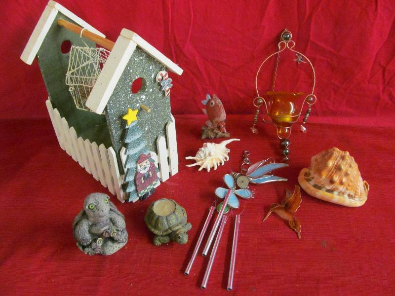 lot 127 image: Wind chimeBird House Dcor
