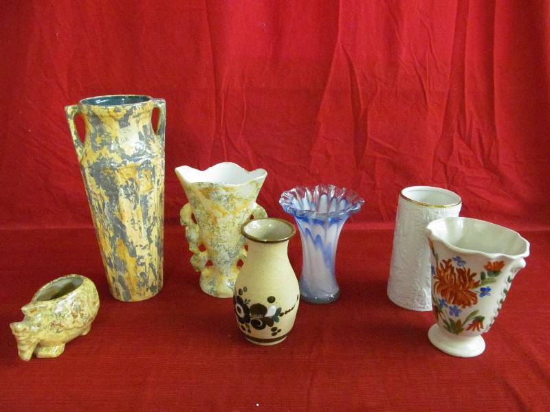 lot 132 image: Vases