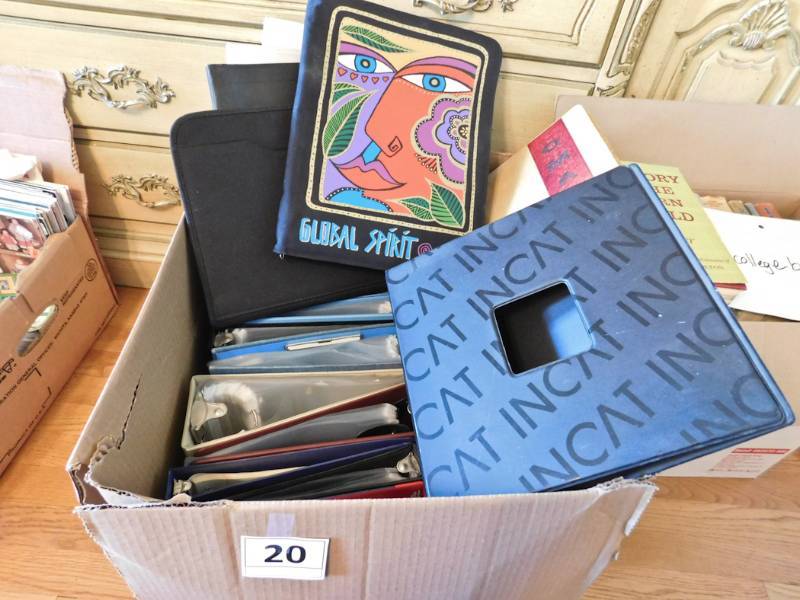 lot 20 image: 3 ring binders