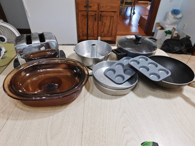 lot 37 image: several cookware items