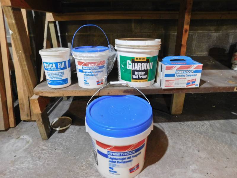 lot 114 image: shelf lot joint, patching compounds