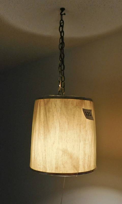 lot 121 image: two swag lights both work