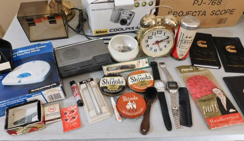 lot 46 image: mens items
