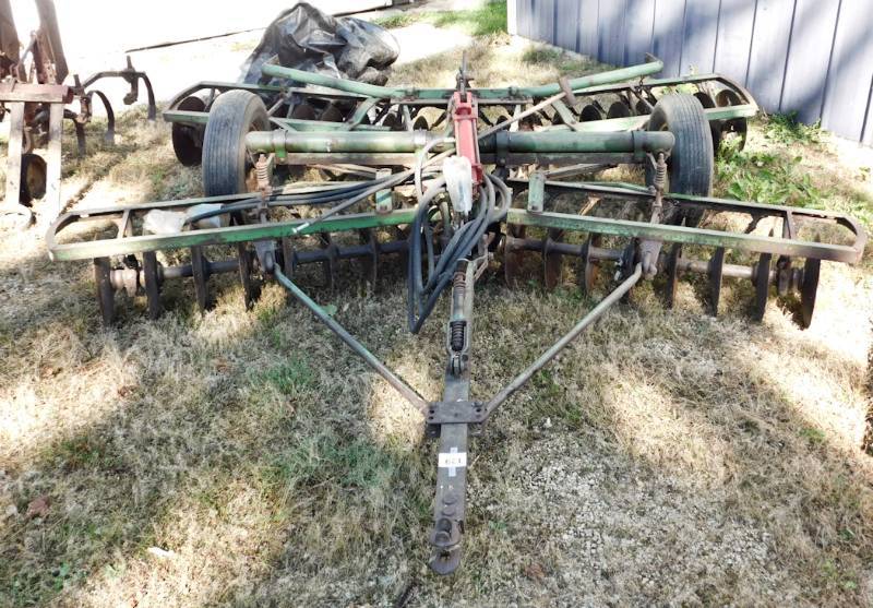 lot 129 image: farm implement disc