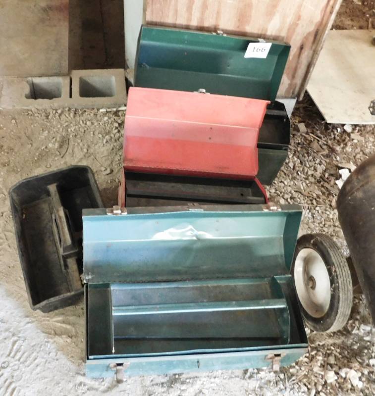 lot 166 image: three toolboxes and tool tray