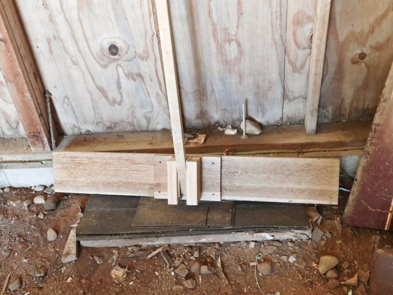 lot 187 image: homemade wooden roof rake