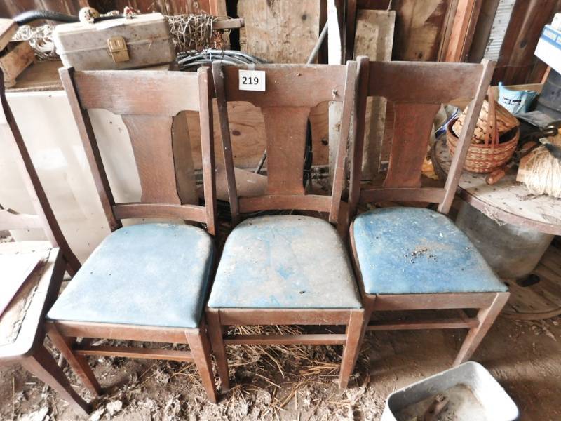 lot 219 image: 3 vintage chairs matching