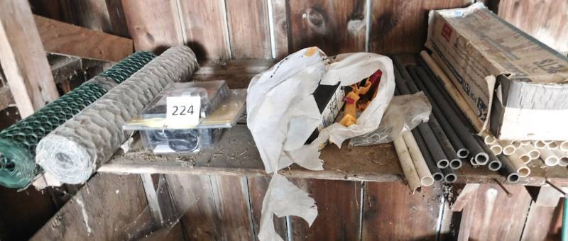 lot 224 image: fencing products various pieces see photos