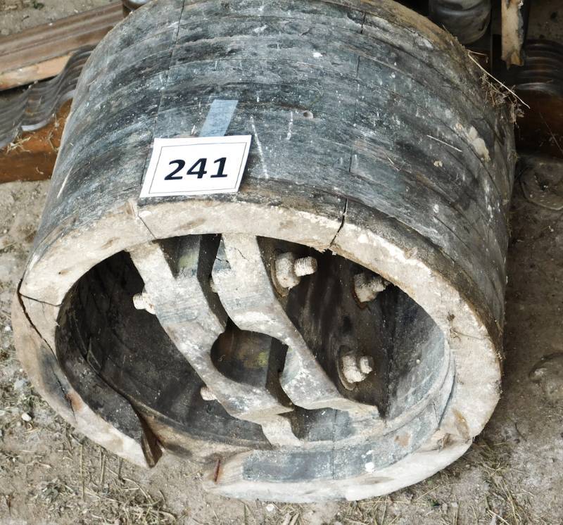 lot 241 image: smaller diameter wooden grainery pulley