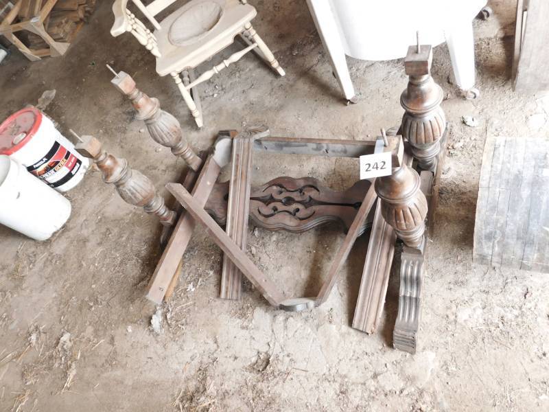 lot 242 image: vintage table base unassembled
