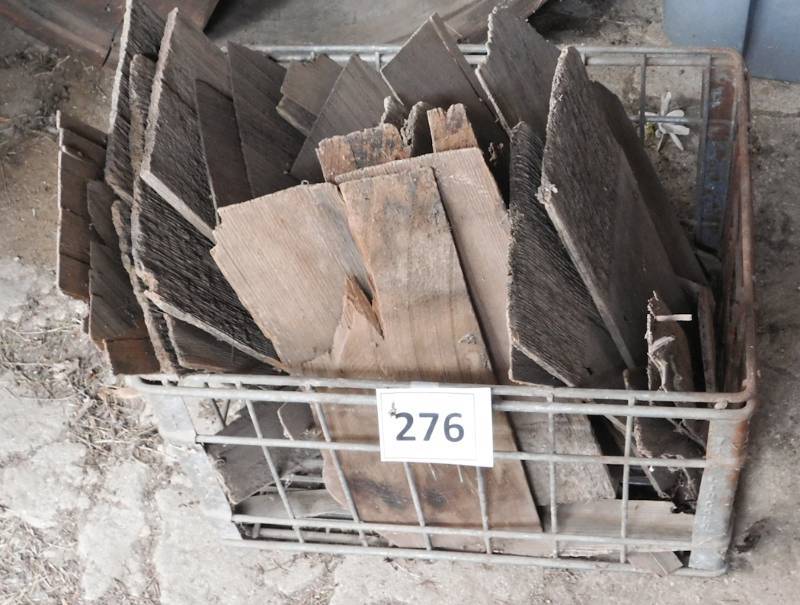 lot 276 image: 1971 Lincoln milk crate with wooden shakes