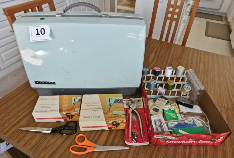 lot 10 image: singer touch and sew machine