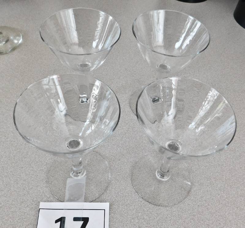 lot 17 image: 4 pc crystal stemware
