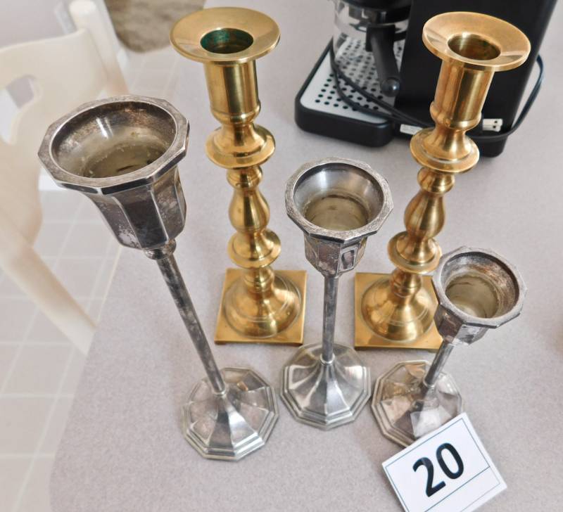 lot 20 image: metal candlesticks