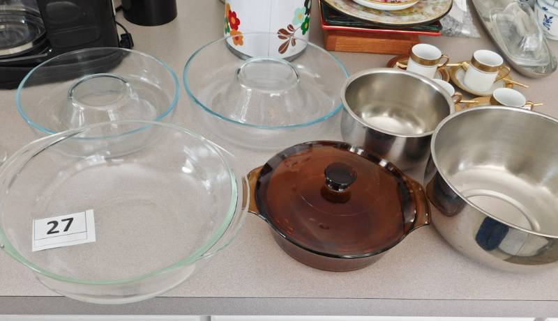 lot 27 image: pyrex items please see photos