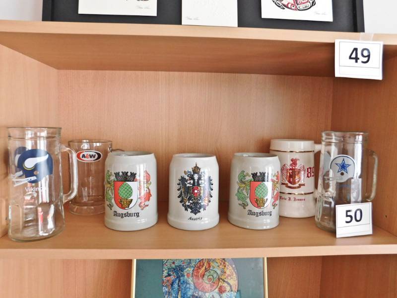 lot 50 image: Beer stiens and mugs