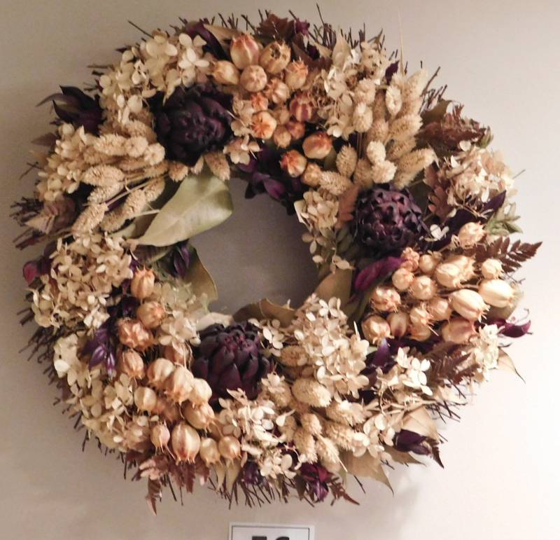 lot 56 image: very nice handmade decorated wreath