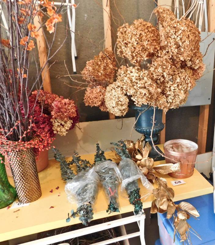 lot 68 image: dried floral, artificial floral and more