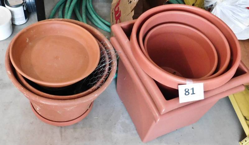lot 81 image: group of planters
