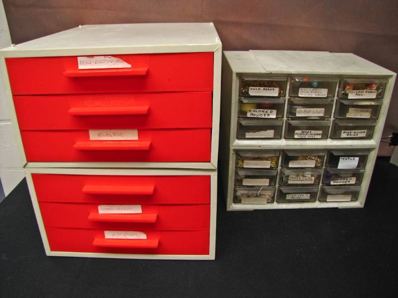 lot 111 image: 4 organizers