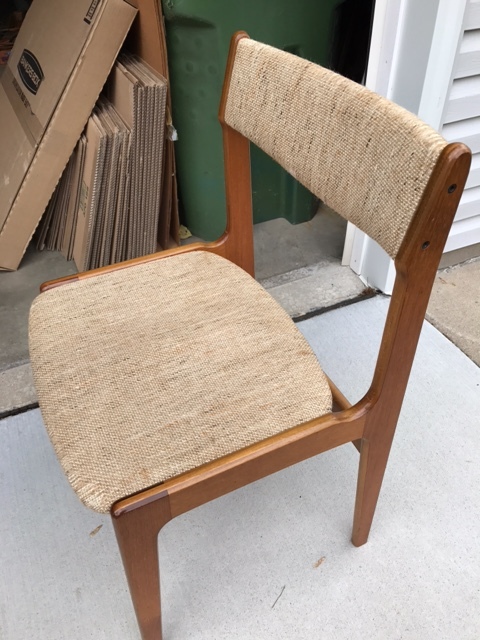 lot 87 image: 2 Danish Modern Chairs