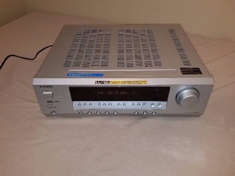 lot 15 image: AV receiver