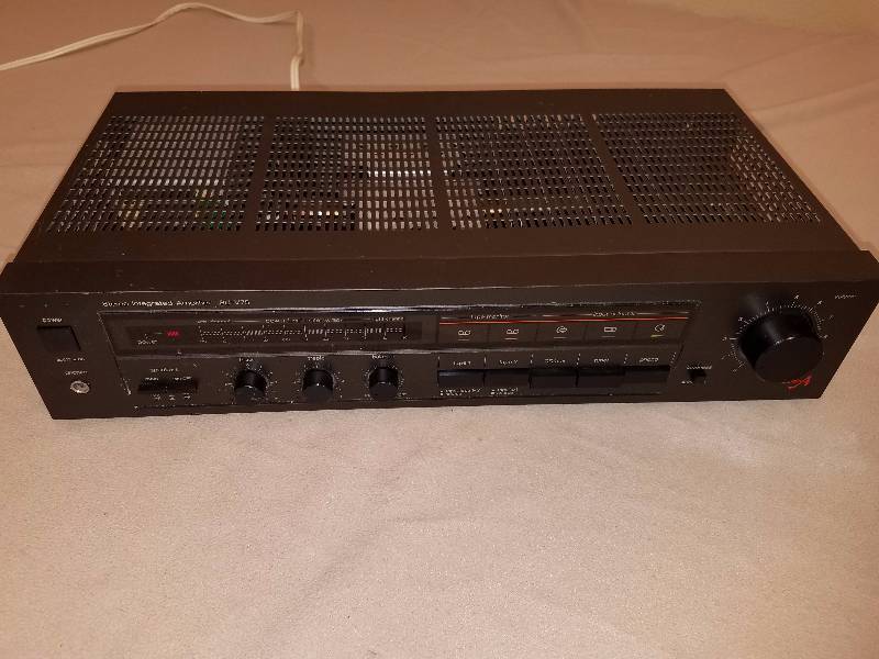 lot 17 image: Stereo integrated amplifier