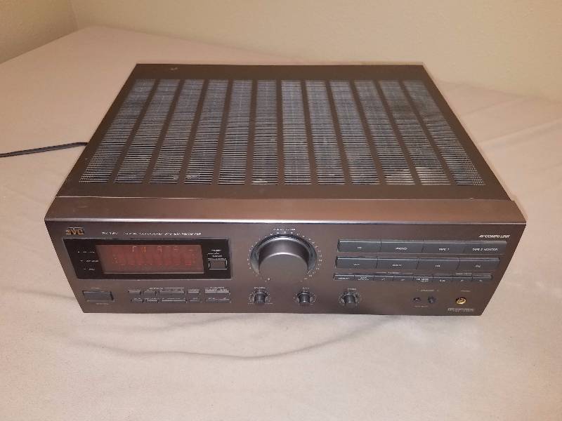 lot 18 image: Digital surround sound system receiver