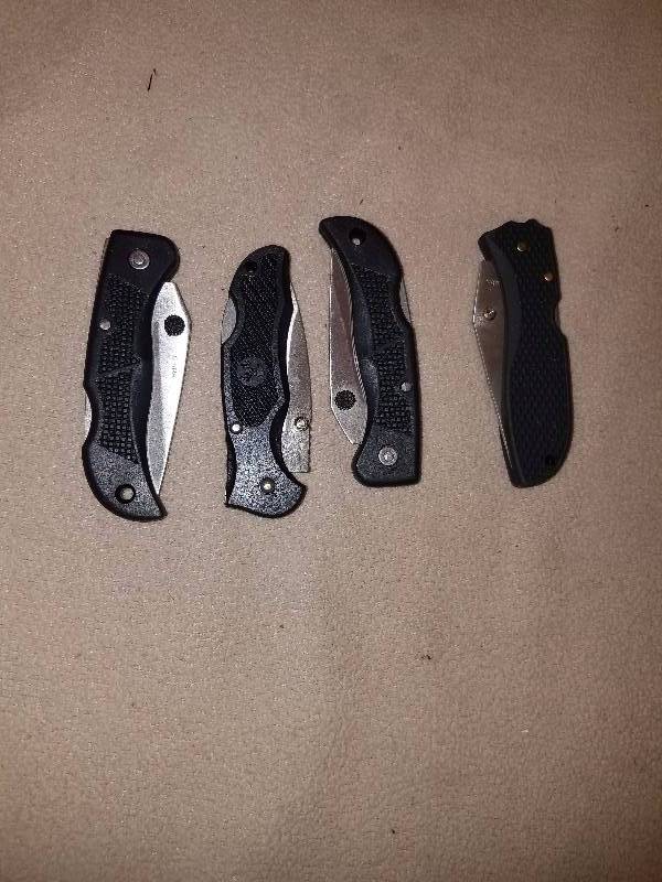 lot 63 image: Knife Lot #5