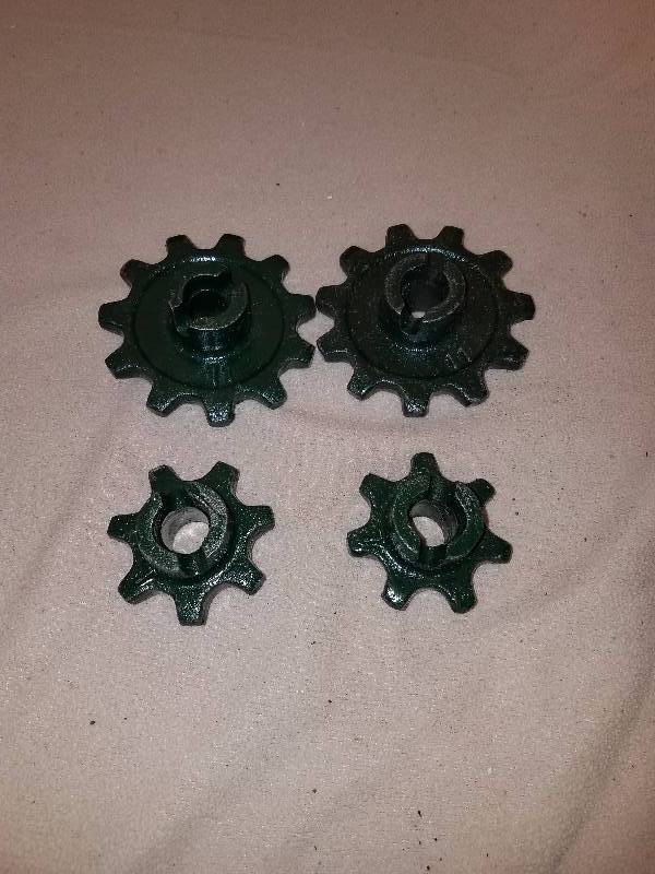 lot 94 image: New Hollander Sprockets
