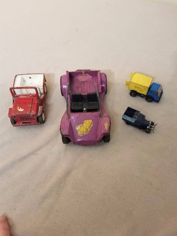 lot 128 image: Lot of Toy Metal Trucks