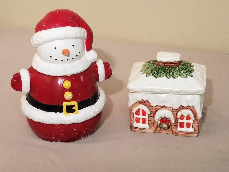 lot 134 image: Gingerbread House Cookie Jar and Snowman Cookie Jar
