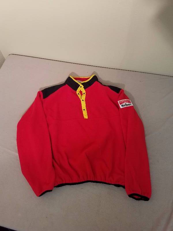 lot 135 image: Mens Marlboro Sweatshirt