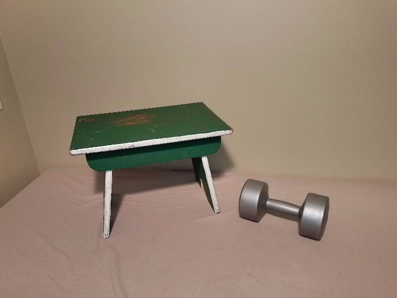 lot 173 image: 1- AJAY 10lb weight and Wooden Stool