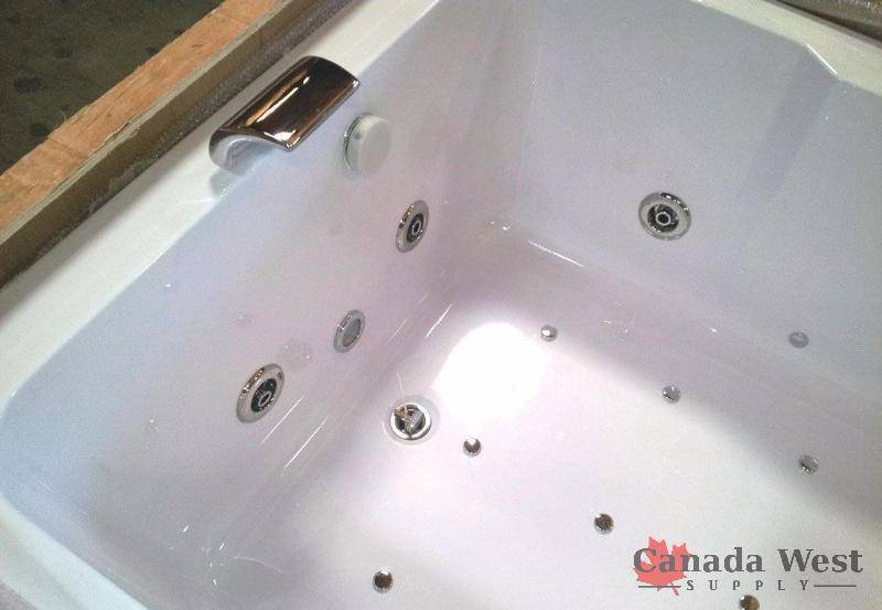 NEW WHITE 2 PERSON WHIRLPOOL BATHTUB REHEATER TMB05