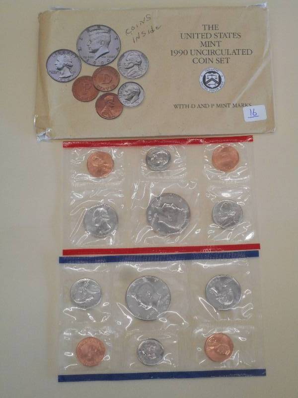 1990 U.S. Mint Set With D&P Mint Ma...