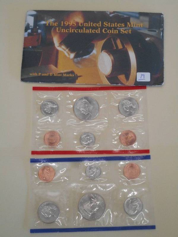 1995 U.S. Mint Set With D&P Mint Ma...